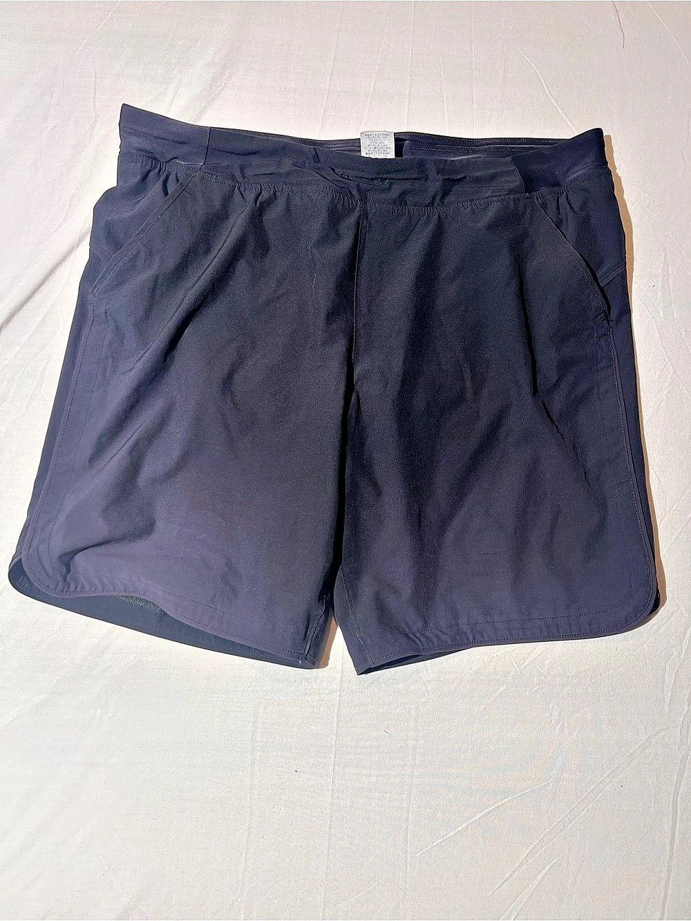 LANDS' END Women’s quick dry board Athletic Shorts in Black size 14